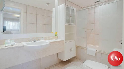 Imagem 3 de 7 de Apartamento - Ref: 241135