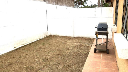Acogedora Casa Familiar 3 D. 3 Est. Amplio Patio Algarrobo