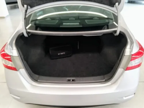 Nissan Sentra 1.8 B17 Advance