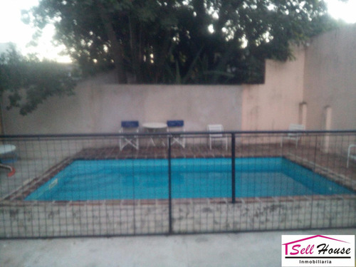 Depto 2 Amb.tipo Loft Con Cochera , Complejo Con Pisicina 2 Piso Por Escalera.sin Expensas Ni Abl