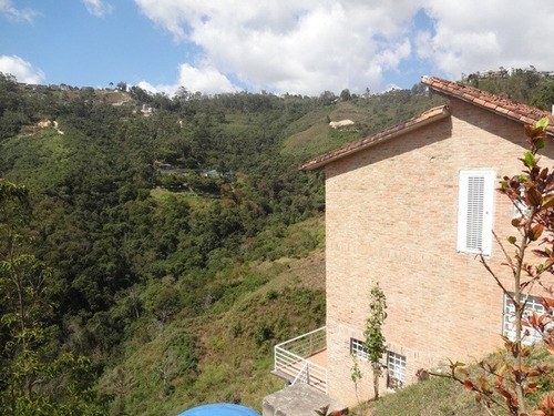 Imagen 2 de 16 de Vendo Casa 210mts2 5h/3b/3pe Club De Campo 7024