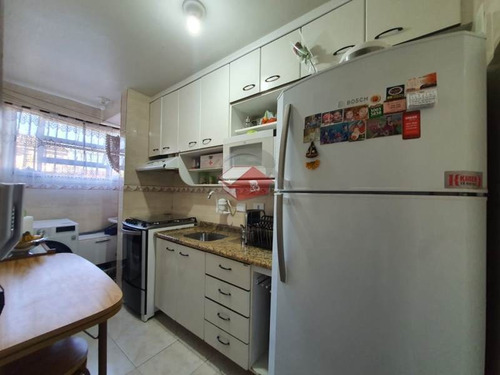 Imagem 9 de 14 de Apartamento Sendo 03 Dormitórios Bairro Fazendinha Térreo