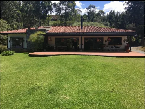 Encantadora Finca En Venta Llanogrande