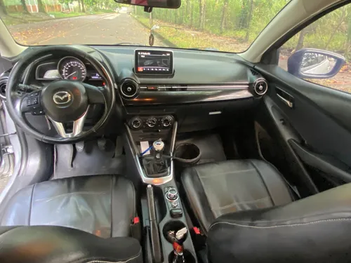 Mazda 2 Touring