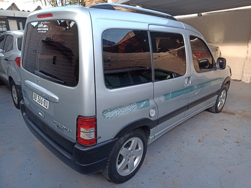 Imagen 5 de 12 de Peugeot Partner Patagónica 2017 1.6 Vtc Plus 115