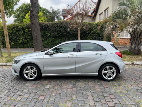 Imagen 8 de 22 de Mercedes-benz Clase A 1.6 A 200 At Urban B.efficiency 156cv