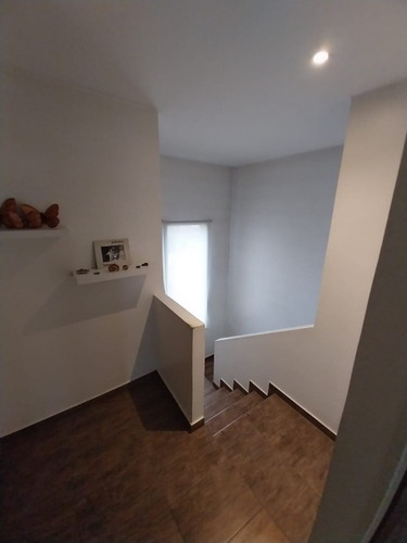 Imagen 14 de 26 de Casa De Estilo Minimalista