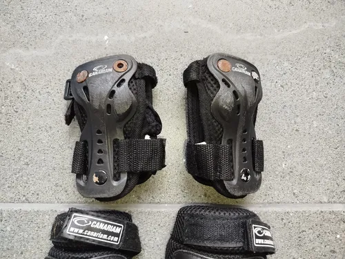 Patines Gris Rosa Usados Buen Estado. Guant Coder Rodilleras (Usado)