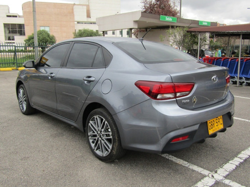 Imagen 5 de 13 de Kia Rio Vibrant 1.4 M/t