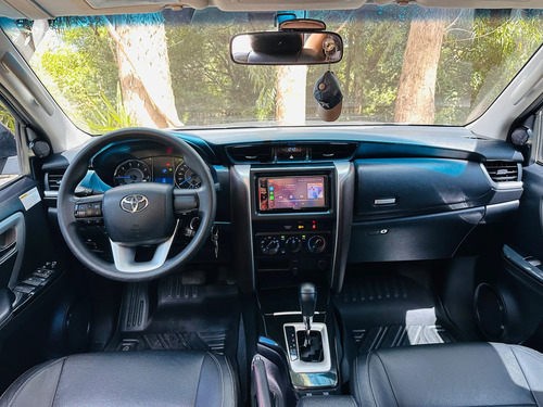 Toyota Fortuner 2.4 Street At 7As