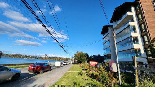 Departamento En Venta, Frente Al Lago