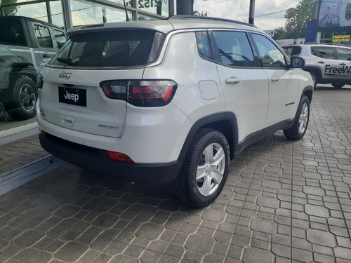 Imagen 13 de 16 de Jeep Compass 1.3 T270 Sport 2022 2023 No Cross Toyota 0km