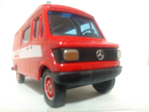 Mercedes Benz Furgon De Bomberos Solido 1/43taytos62..!!