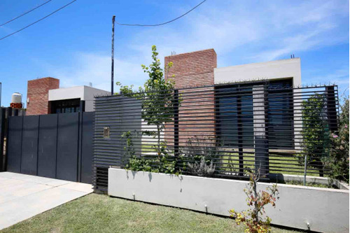 Casas En Venta Con Patio En City Bell