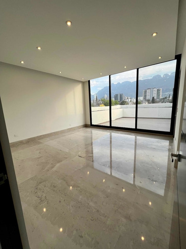 Imagen 24 de 30 de Casa En Fuentes Del Valle En Venta