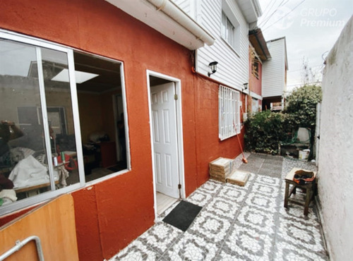 Casa En Venta De 3 Dorm. , 2 Baños , 90 Mts2 En Puente Alto