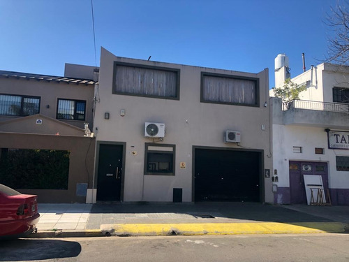 Imagen 1 de 18 de Venta Local Deposito Comercial Con Vivienda En Villa Urquiza A Cuadras De Av Larralde.