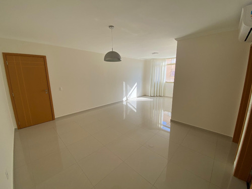 Ótimo Apartamento Em Atibaia! 2 Quartos (1 Suíte) Já Com Ar Condicionado Na Sala E Suite. Benheiros Prontos E Cozinha Planejada!
