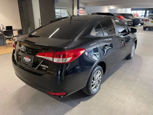 Toyota Yaris 1.5 Xs Sedan