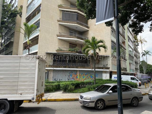 Apartamento En Alquiler. Altamira