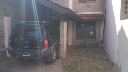Imagen 2 de 14 de Chalet En Venta En Ituzaingo Norte