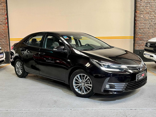 Imagen 2 de 17 de Toyota Corolla 2017 1.8 Xei Mt 140cv