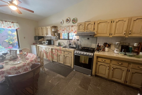 Hogar De Lujo En Colonia Chapultepec, Comodidad Y Estilo En 1 Nivel.