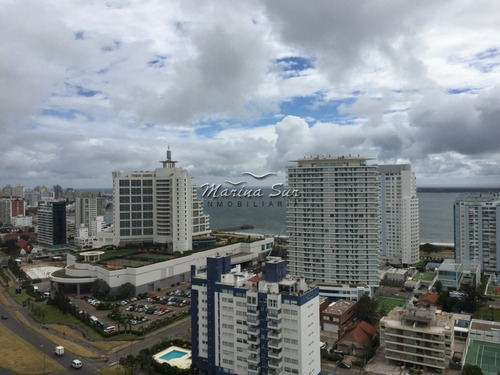 Unidad Disponible Para La Venta Y Alquiler Temporal, Playa Mansa, Punta Del Este, Uruguay.