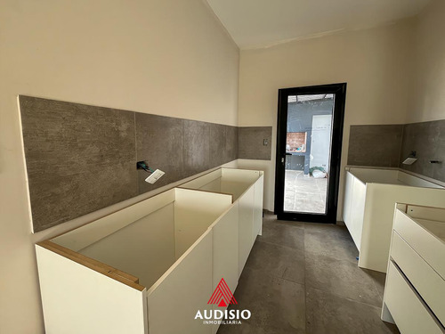 Duplex En Venta - Rincones De Manantiales