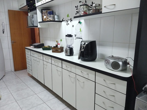 Imagem 25 de 30 de Excelente Apartamento Em Botafogo Com 2 Quartos (sendo 1 Suíte) E Sala Com Acesso À Varanda. - 1800