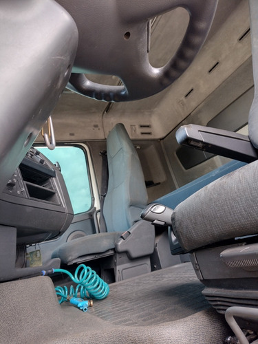 Imagem 11 de 15 de Volvo Fh 440 6x2 I-shift