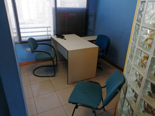 Imagen 4 de 9 de Cubiculo Av Urdaneta Amoblado Wifi Cocina... Roca Contactanos Desde La Opción Teléfono