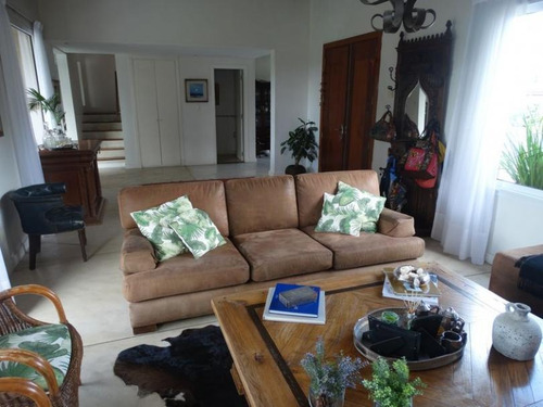 Imagen 2 de 15 de Casa En 2 Plantas, Altos De La Tahona
