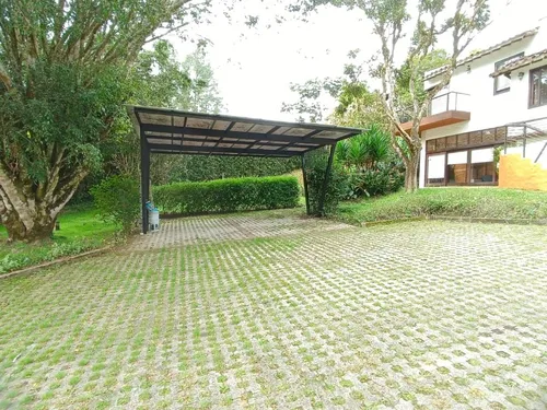 Casa En Arriendo Ubicada En Rionegro Sector Llanogrande (16007).