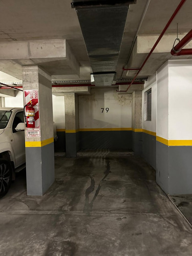Cochera En Edificio Con Seguridad (mirabilia)
