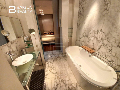 Departamento 2 Ambientes Con Cochera En Venta En Puerto Madero