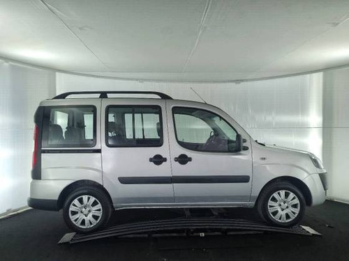Imagem 7 de 15 de Fiat Doblò 1.8 Mpi Essence 7l 16v Flex 4p Manual