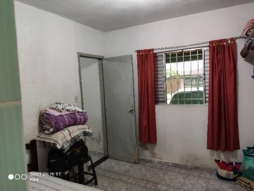 Edícula Com 1 Quarto E Varanda, Com Escritura, Na Praia.