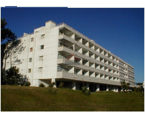 Apartamento En Mansa, Monoambiente *- Ref: 2992