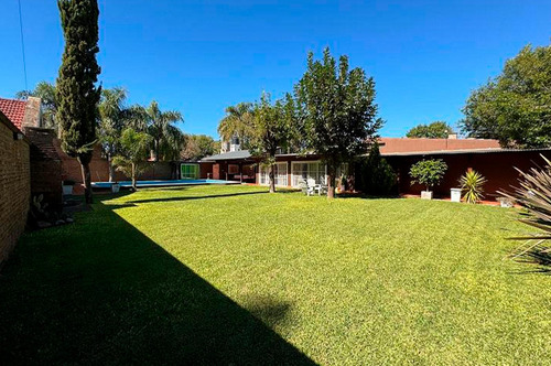 Venta Casa 3 Dormitorios Funes Todos Los Servicios Permuta