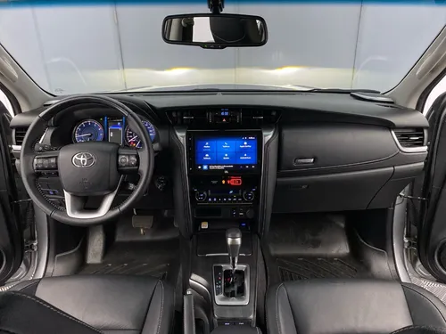 Toyota Fortuner 2.7 SRV