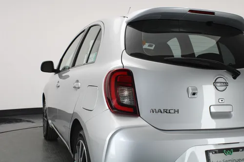 Nissan March 1.6 Exclusive Mt
