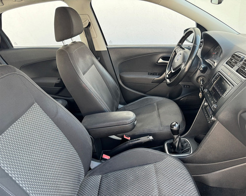 Volkswagen Vento 1.6 Highline Mt