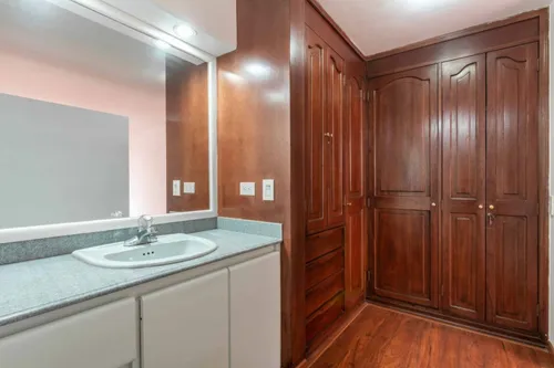 Apartamento En Venta En Chicó Norte. Cod V11221