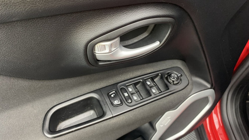 Imagen 19 de 25 de Jeep Renegade 2023 Sport 1.8