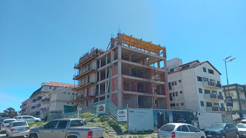 Imagen 9 de 11 de Departamentos De 2 Y 3 Ambientes Frente Al Mar