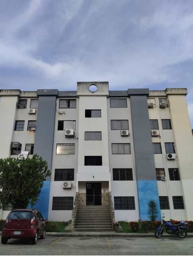 Nestor Y Vanessa Venden Apartamento En Naguanagua El Guayabal Res El Saman Pra-124