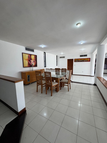 Teamhouse+ Vende Hermosa Casa Con Muelle En Res. Las Villas, Lechería.