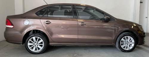 Imagen 5 de 9 de Vw Vento Highline Std. 2017