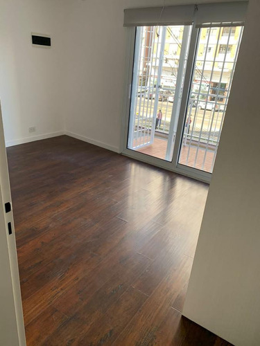 Imagen 7 de 14 de Ph 2 Ambientes Nuevo, Balcón. Excelente Ubicación - Florida Mitre/este